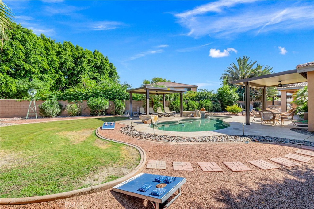 main property photo 16