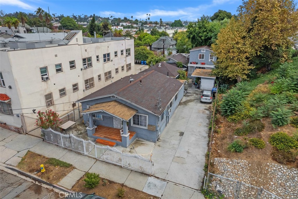 main property photo 8