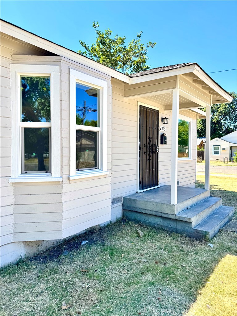 main property photo 13