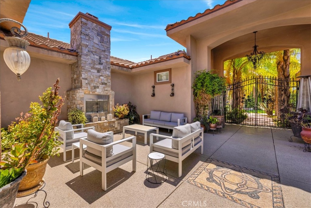 main property photo 10