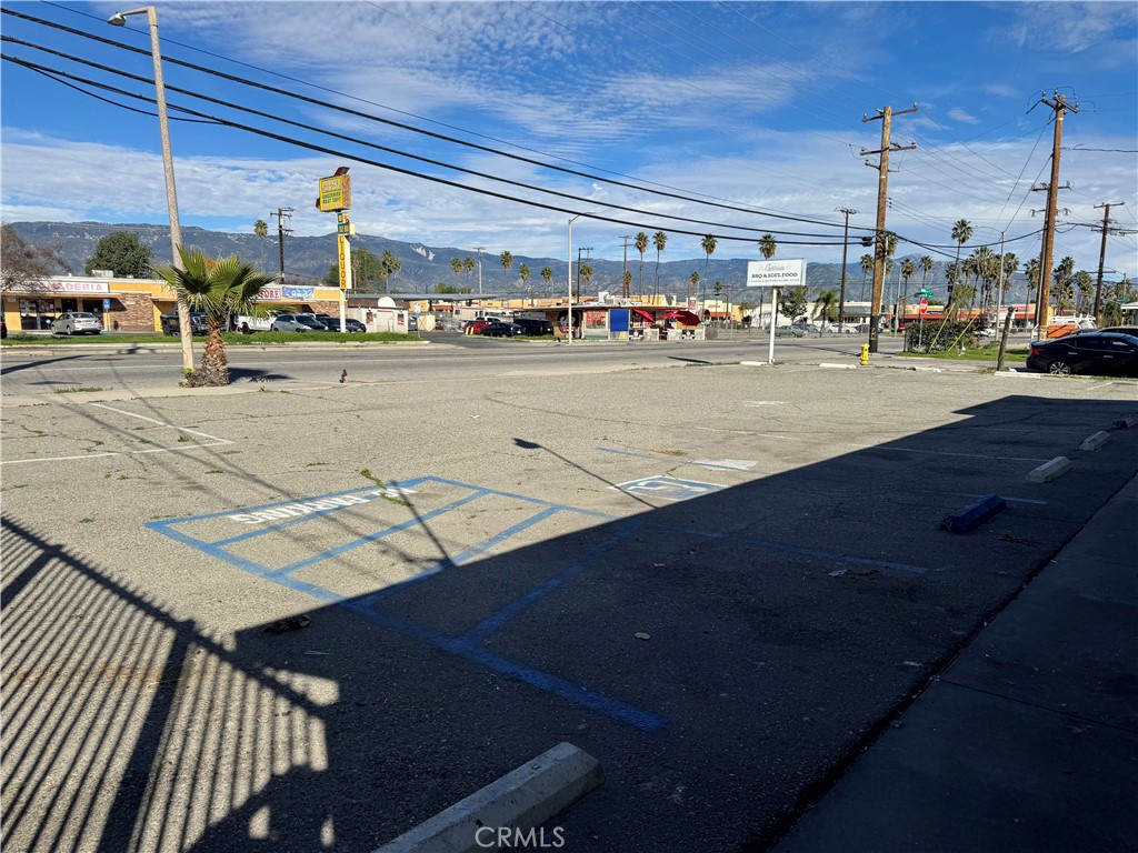 main property photo 10