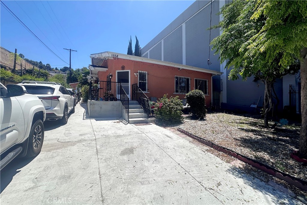 main property photo 3