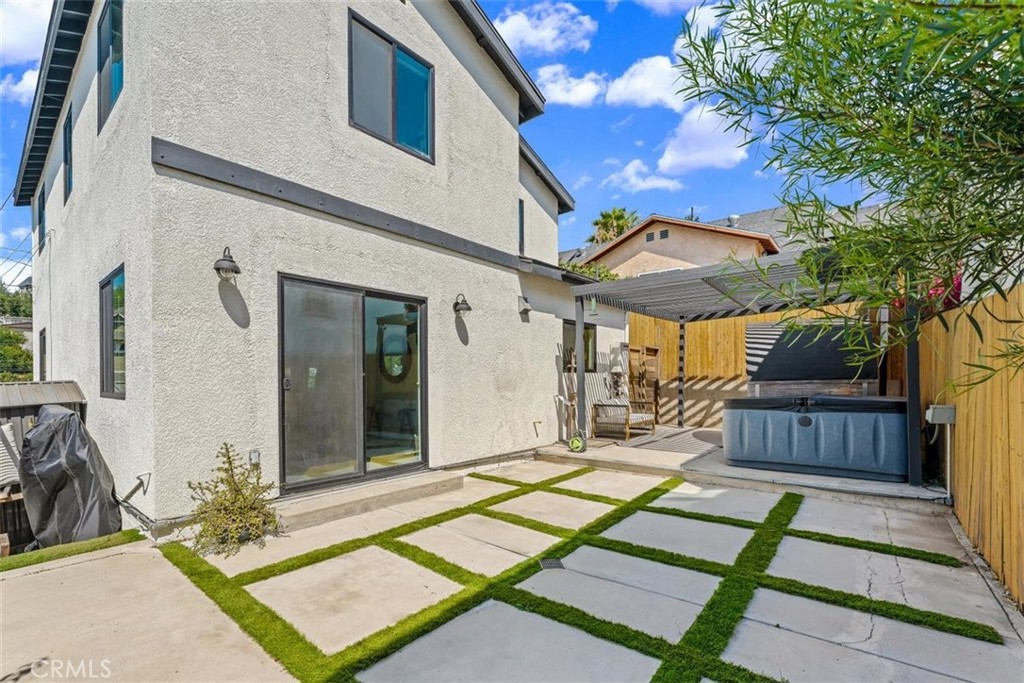 main property photo 29