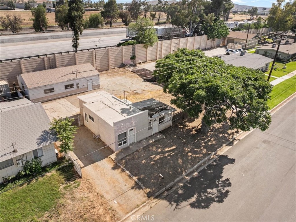 main property photo 24
