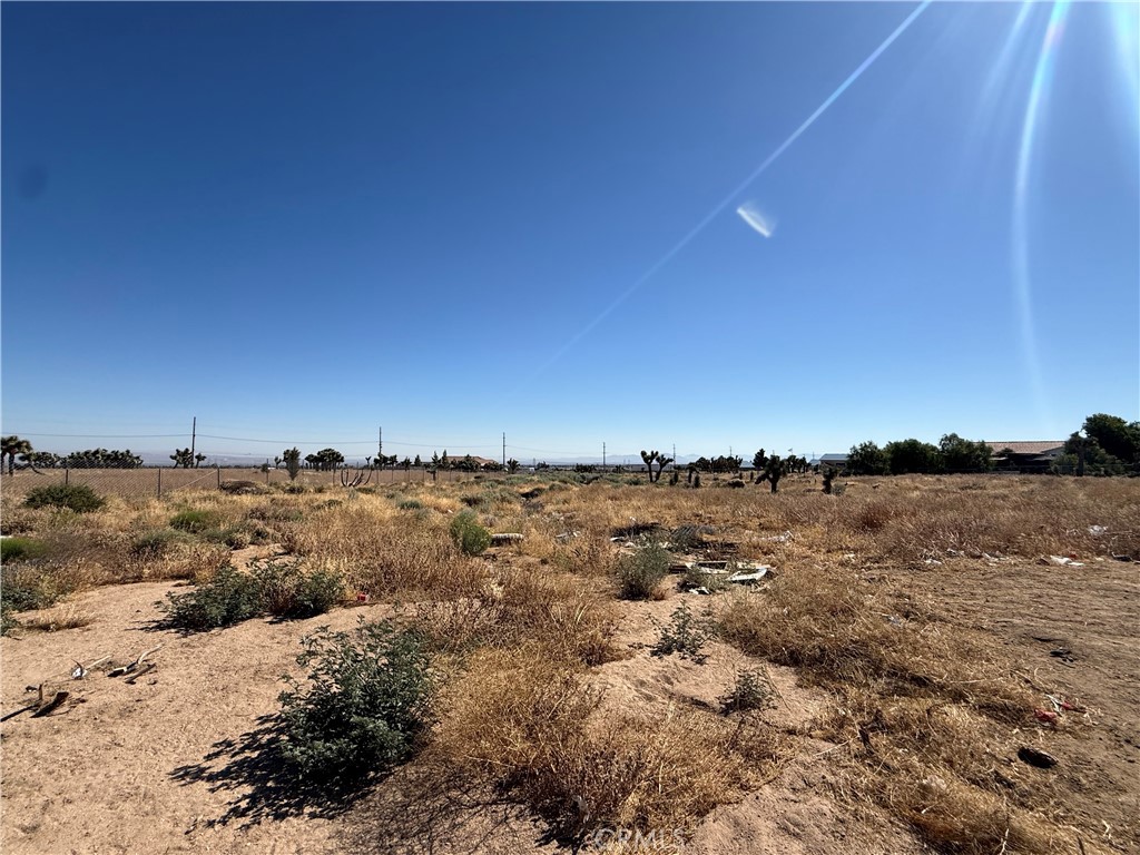 main property photo 27