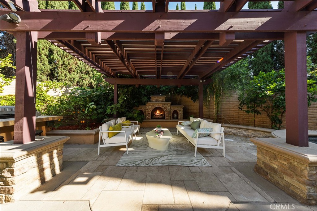 main property photo 45