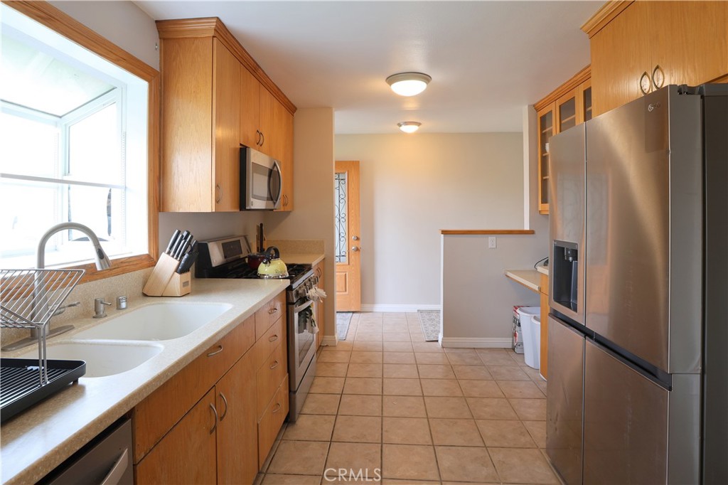 main property photo 10