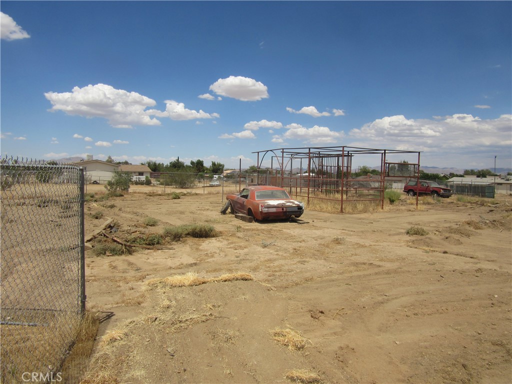 main property photo 25