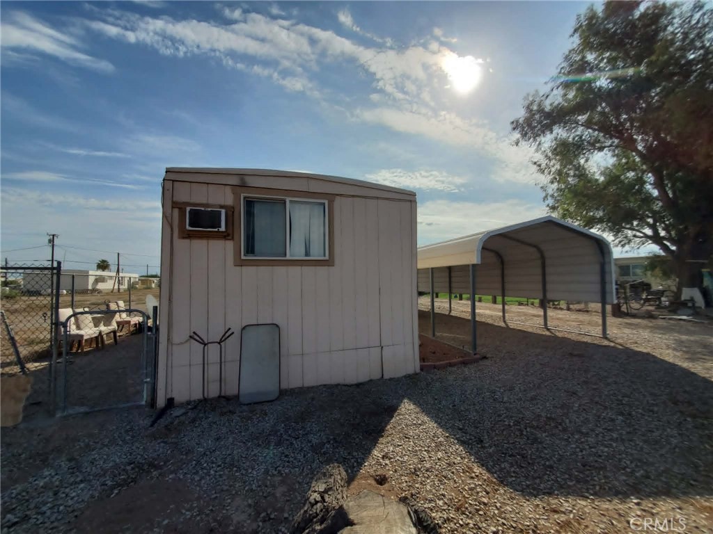 main property photo 28