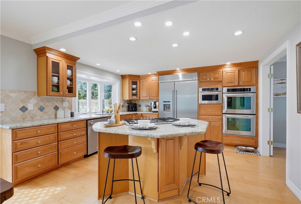 main property photo 23