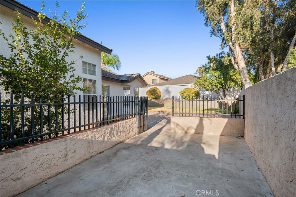 main property photo 39