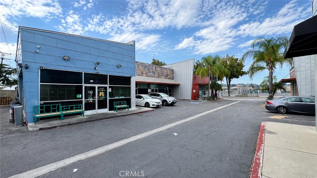 main property photo 6