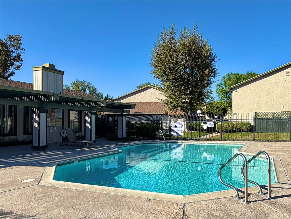 main property photo 15
