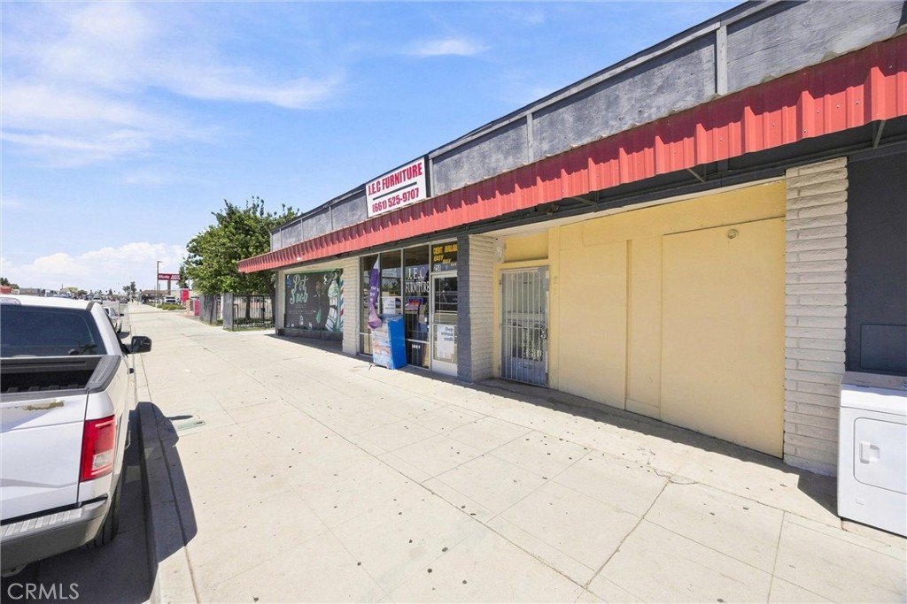 main property photo 25