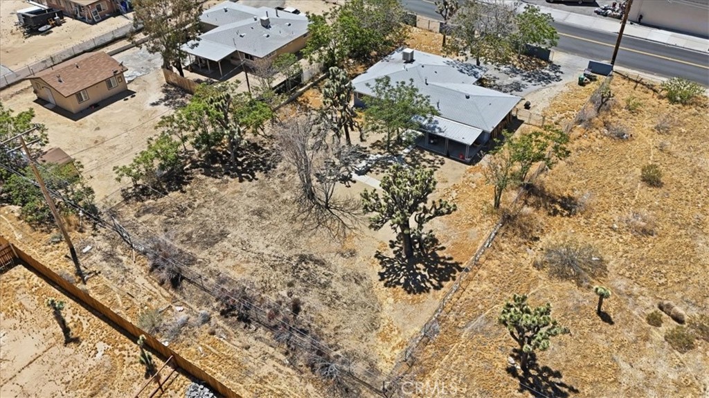 main property photo 30