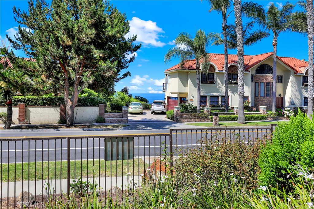 main property photo 48