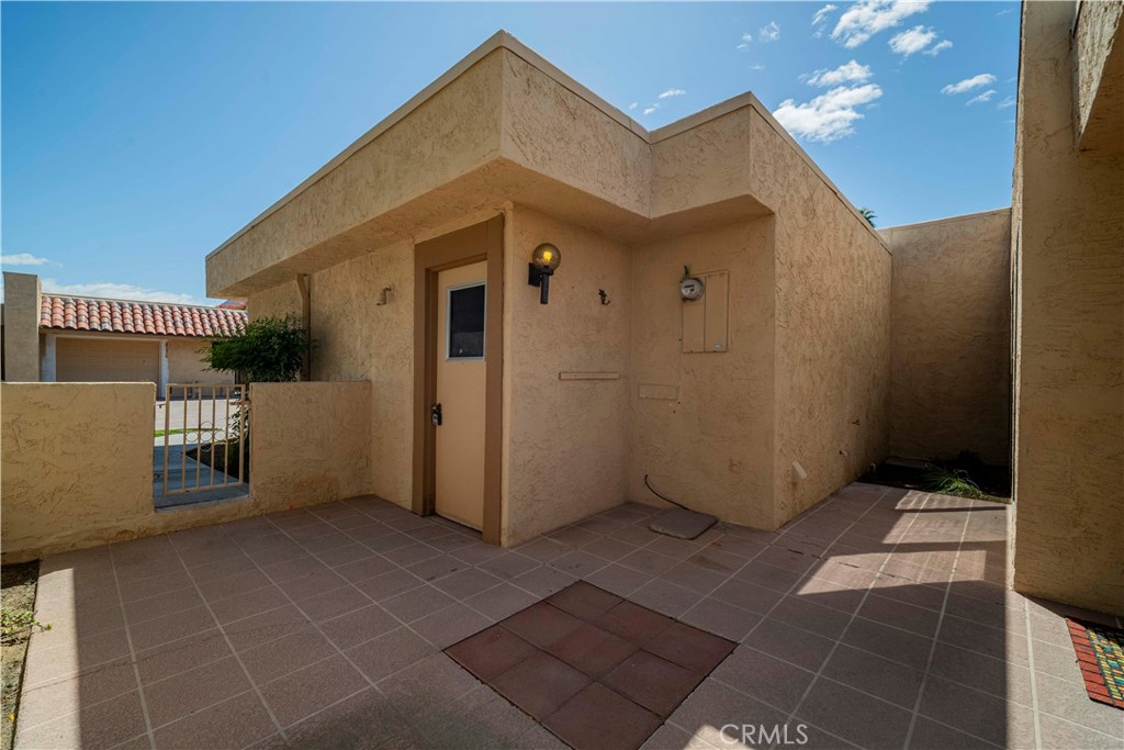 main property photo 28