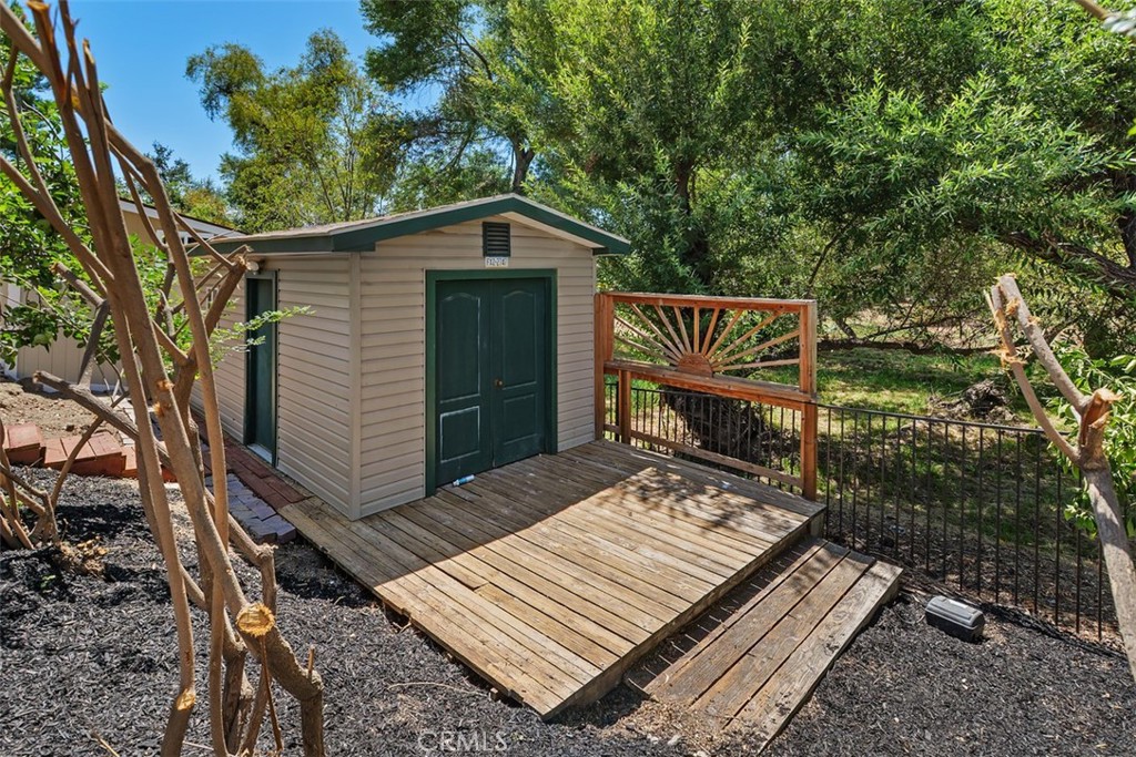 main property photo 40