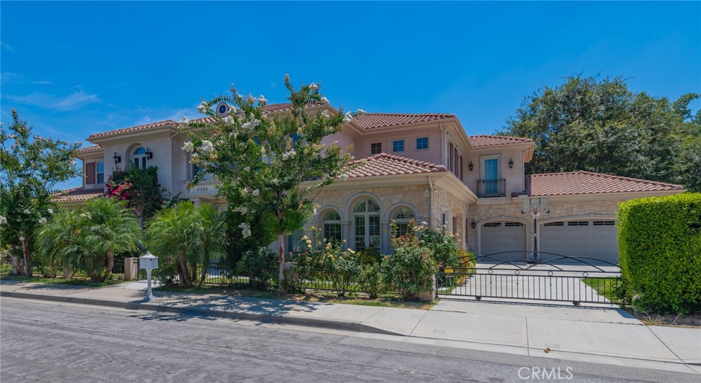 main property photo 36