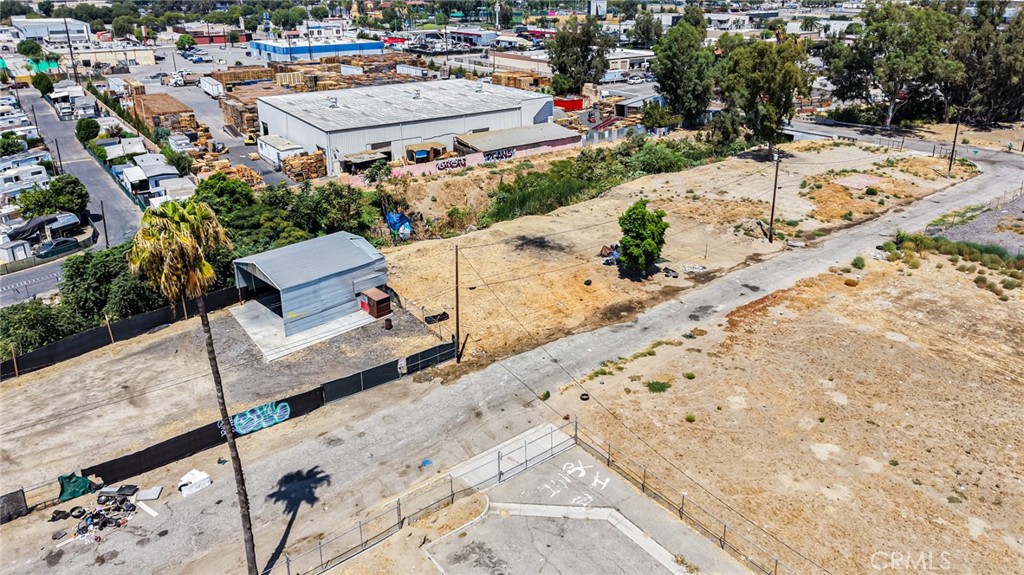 main property photo 19