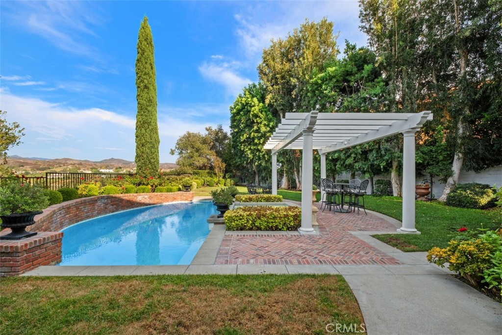 main property photo 35