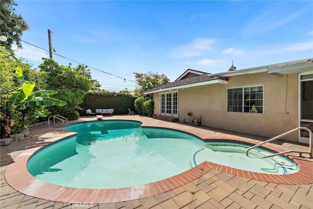 main property photo 41
