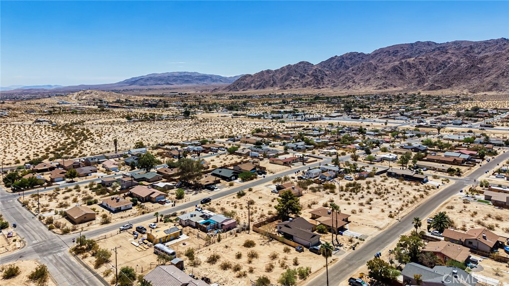 main property photo 16