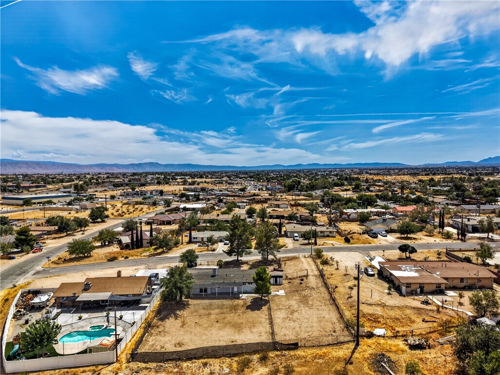 main property photo 29