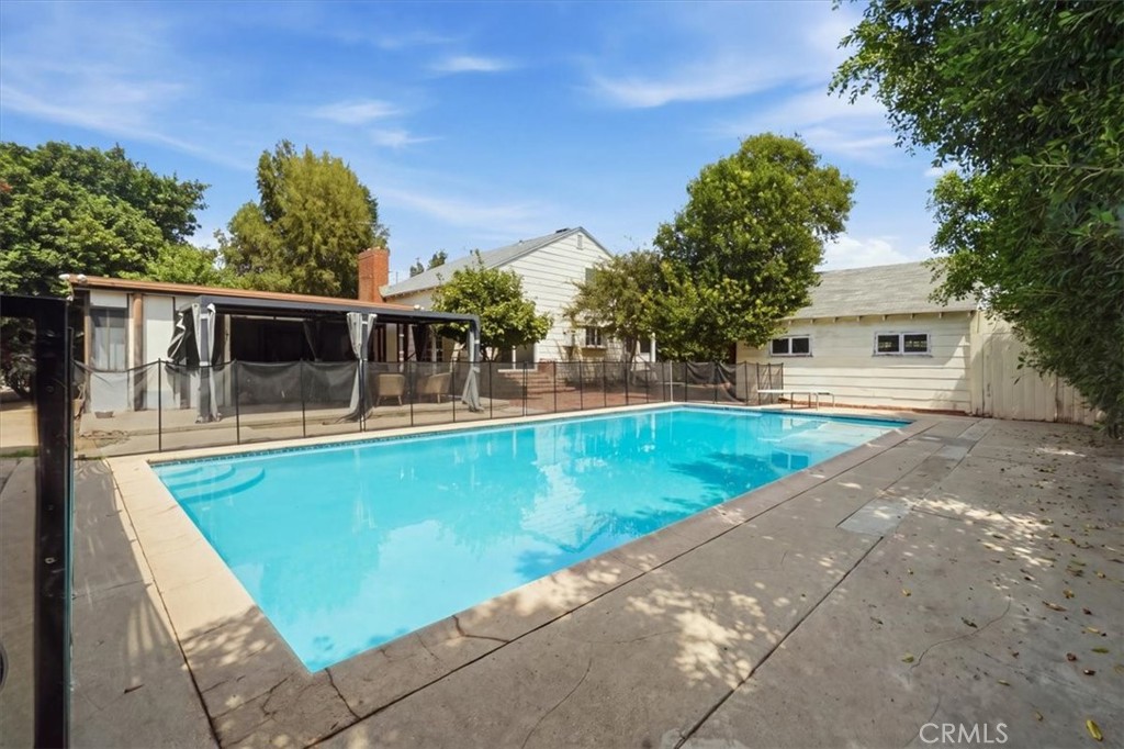 main property photo 50