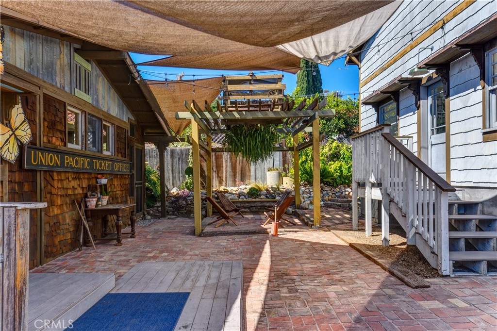 main property photo 34