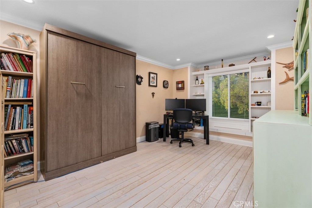 main property photo 24