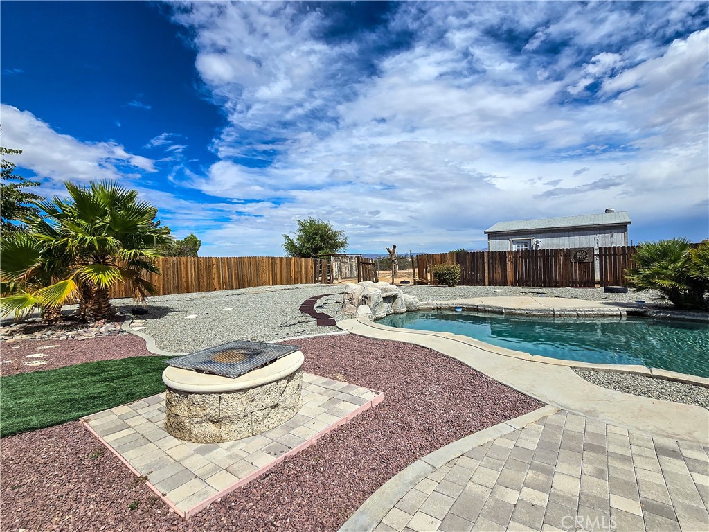 main property photo 16