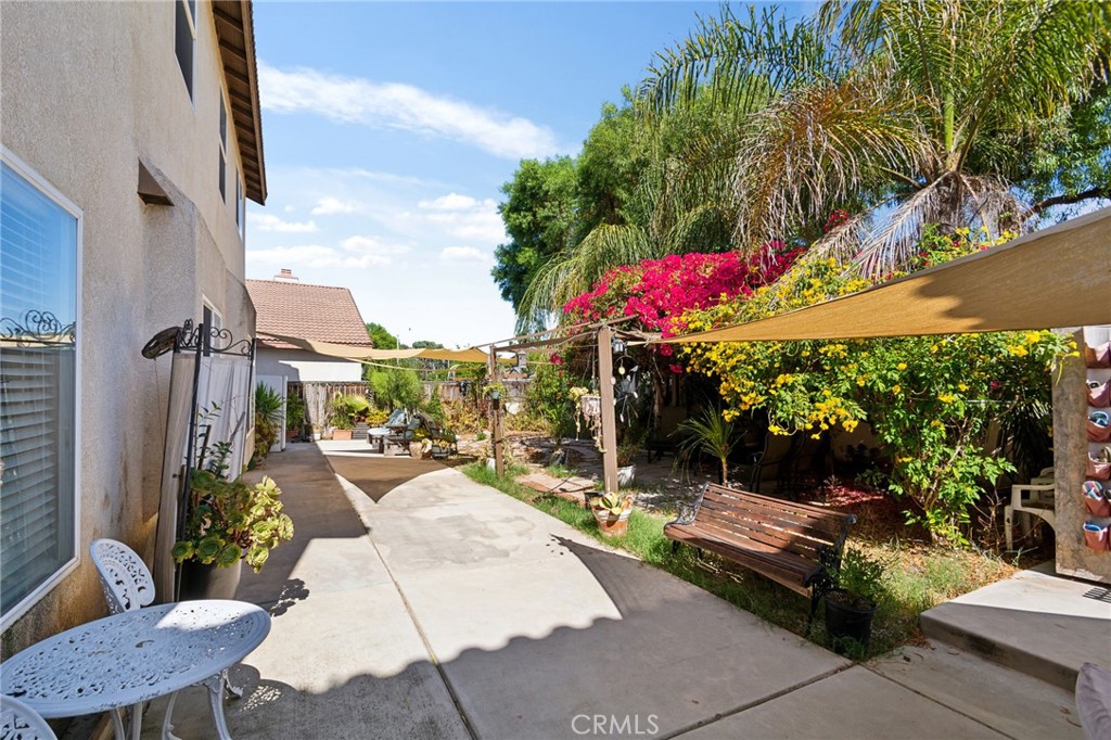 main property photo 25