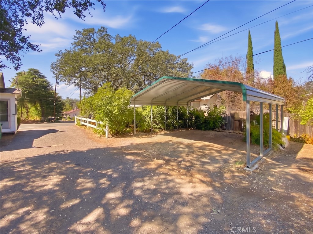 main property photo 10