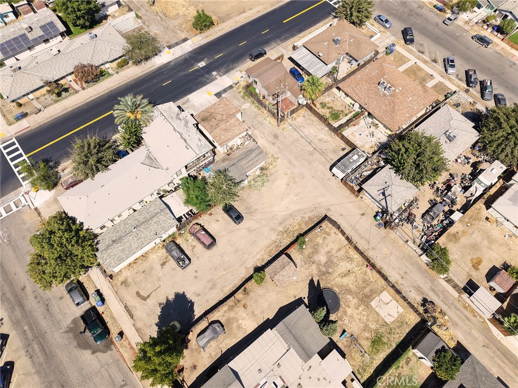 main property photo 16