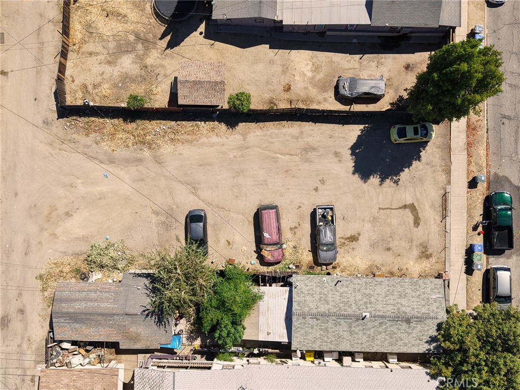 main property photo 17