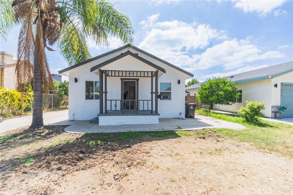 main property photo 16