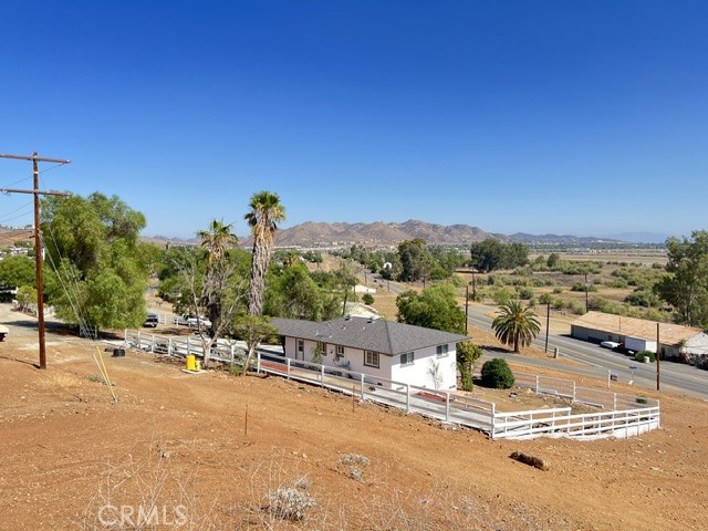 main property photo 7
