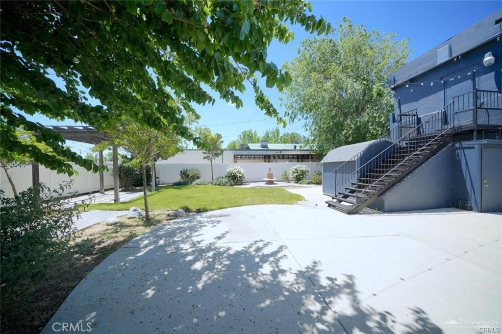 main property photo 19