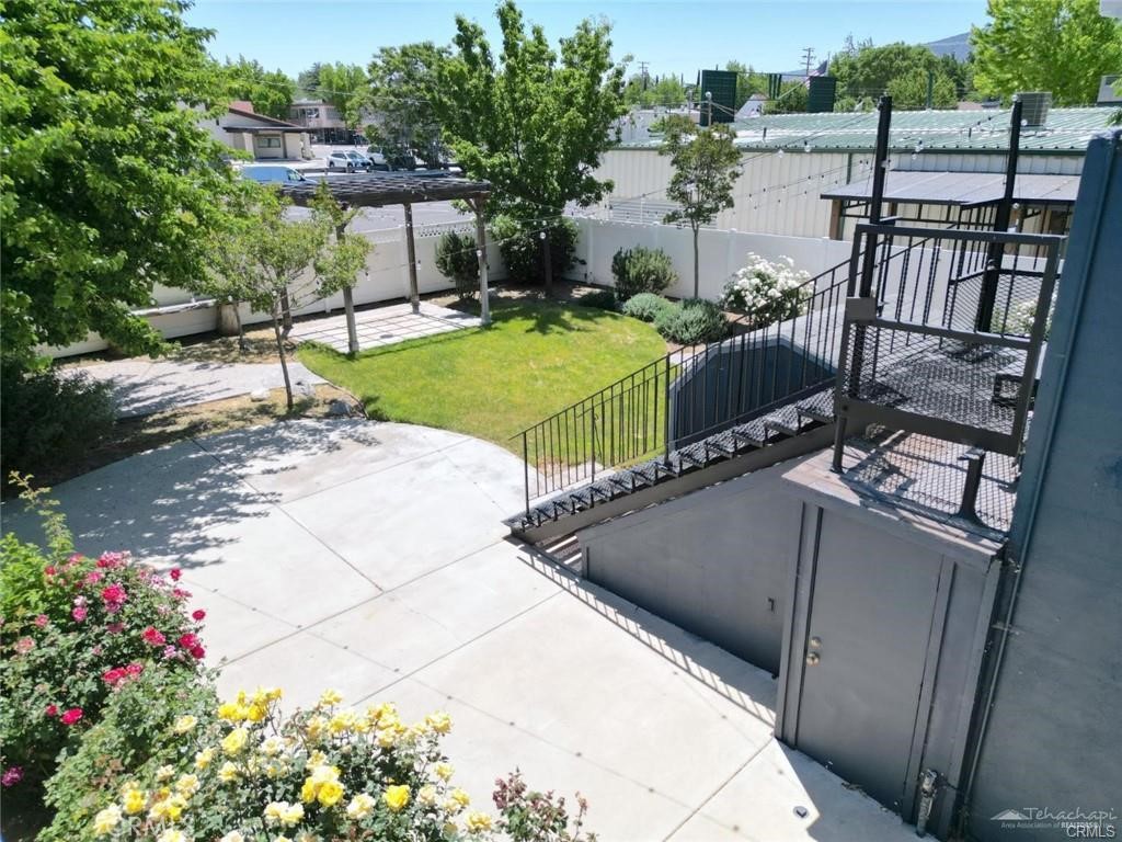 main property photo 21