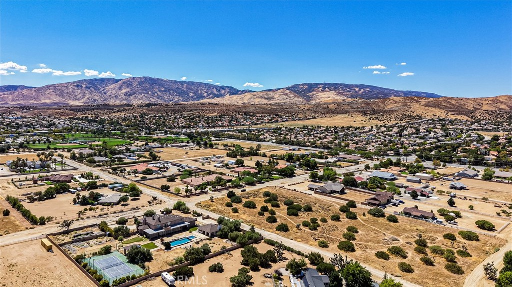 main property photo 6