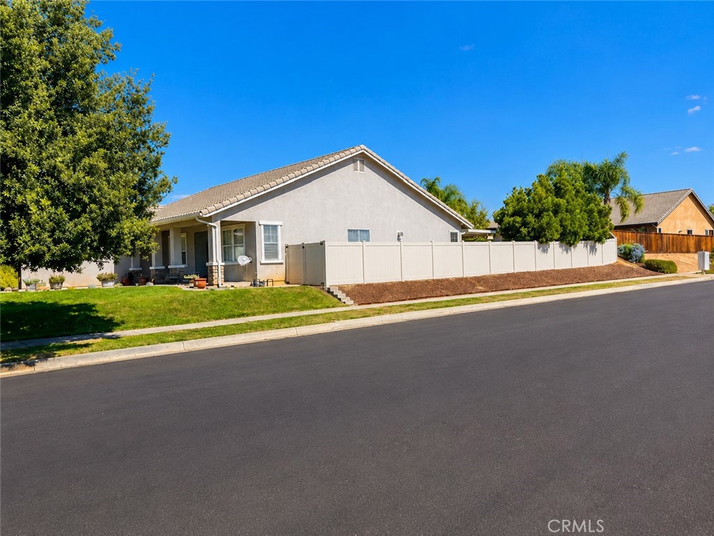 main property photo 24