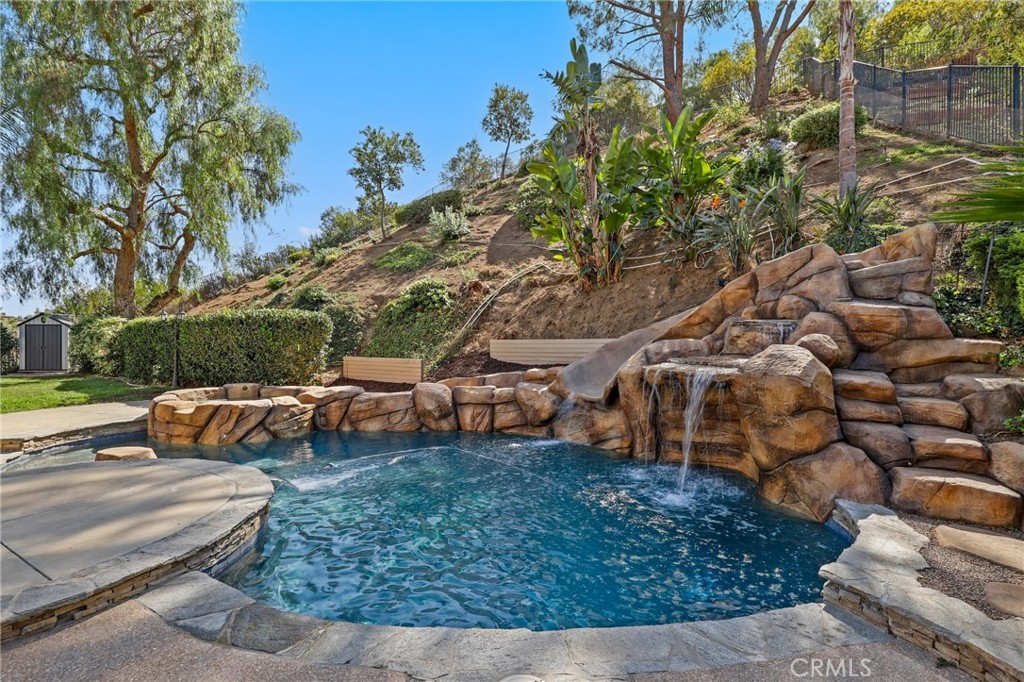 main property photo 50