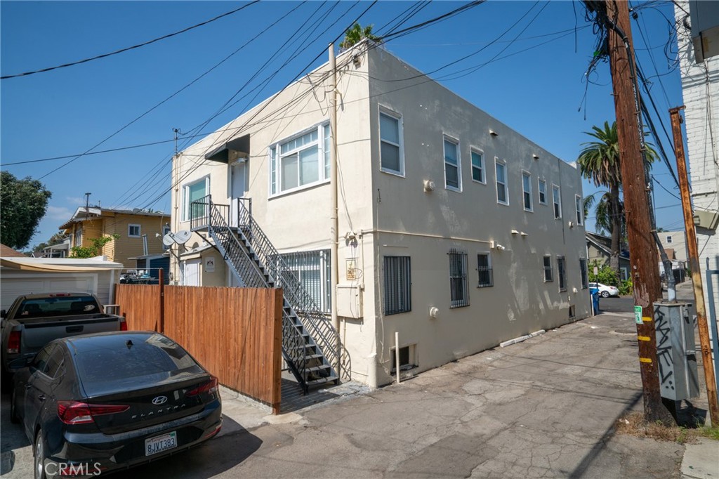 main property photo 17