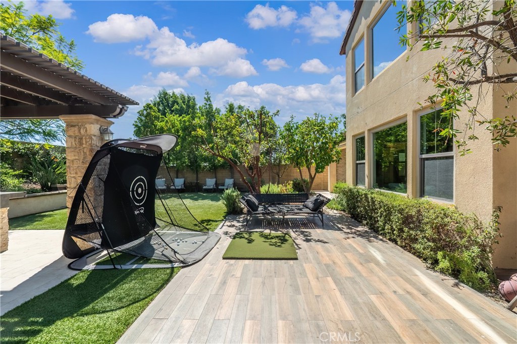 main property photo 40