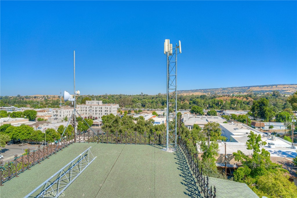 main property photo 50