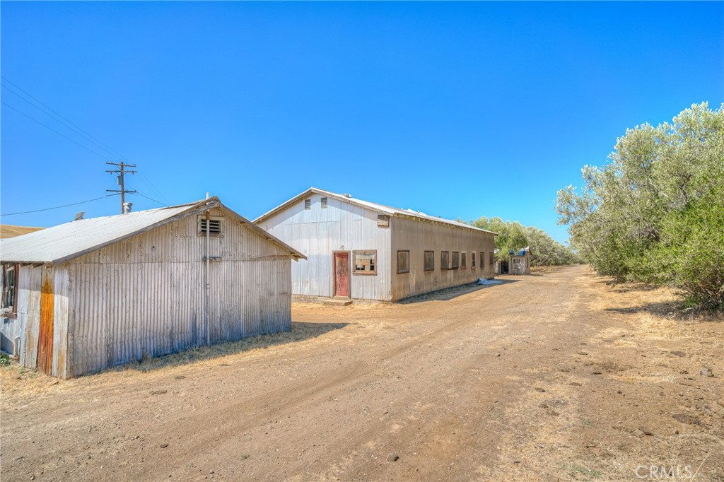 main property photo 13
