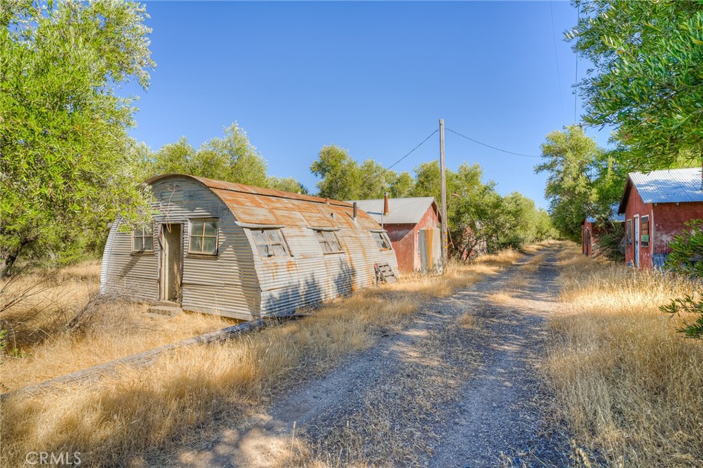 main property photo 41