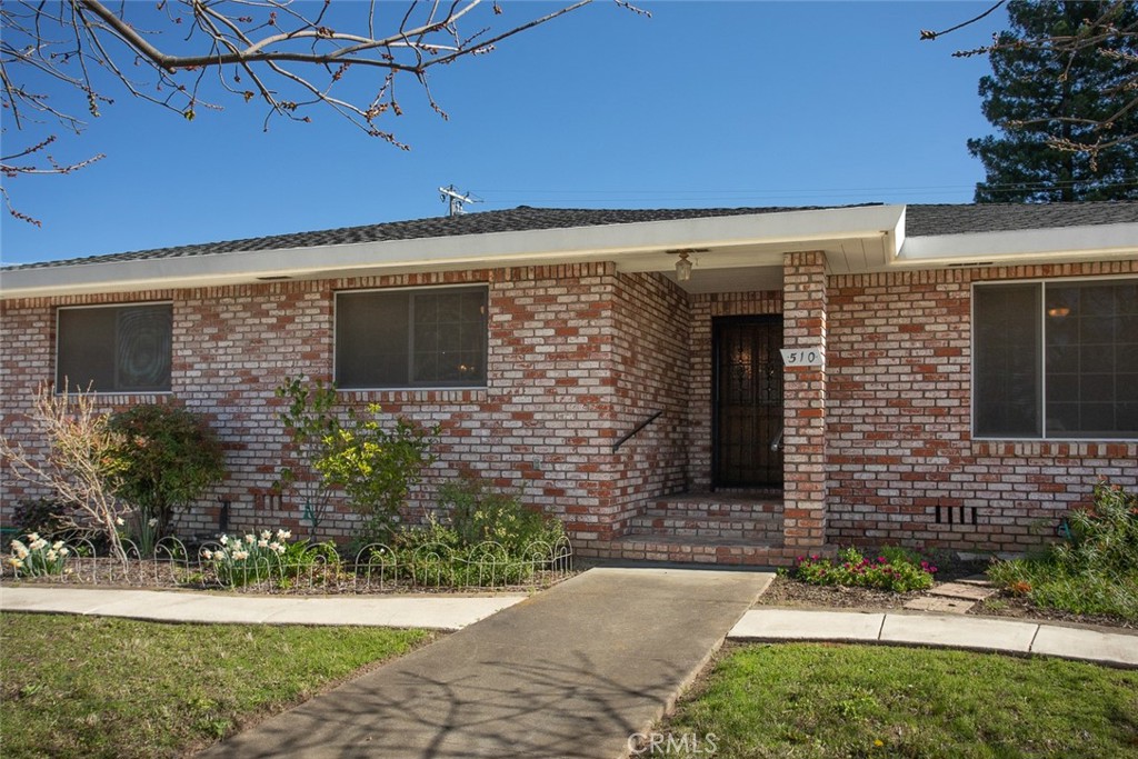 main property photo 37