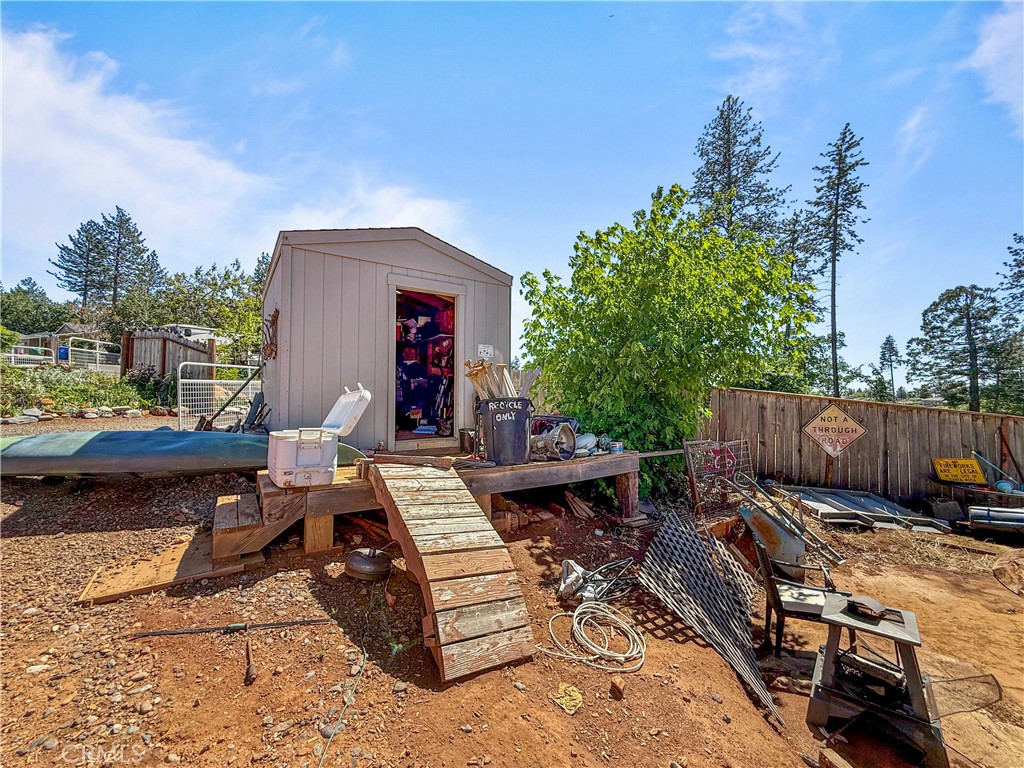 main property photo 40